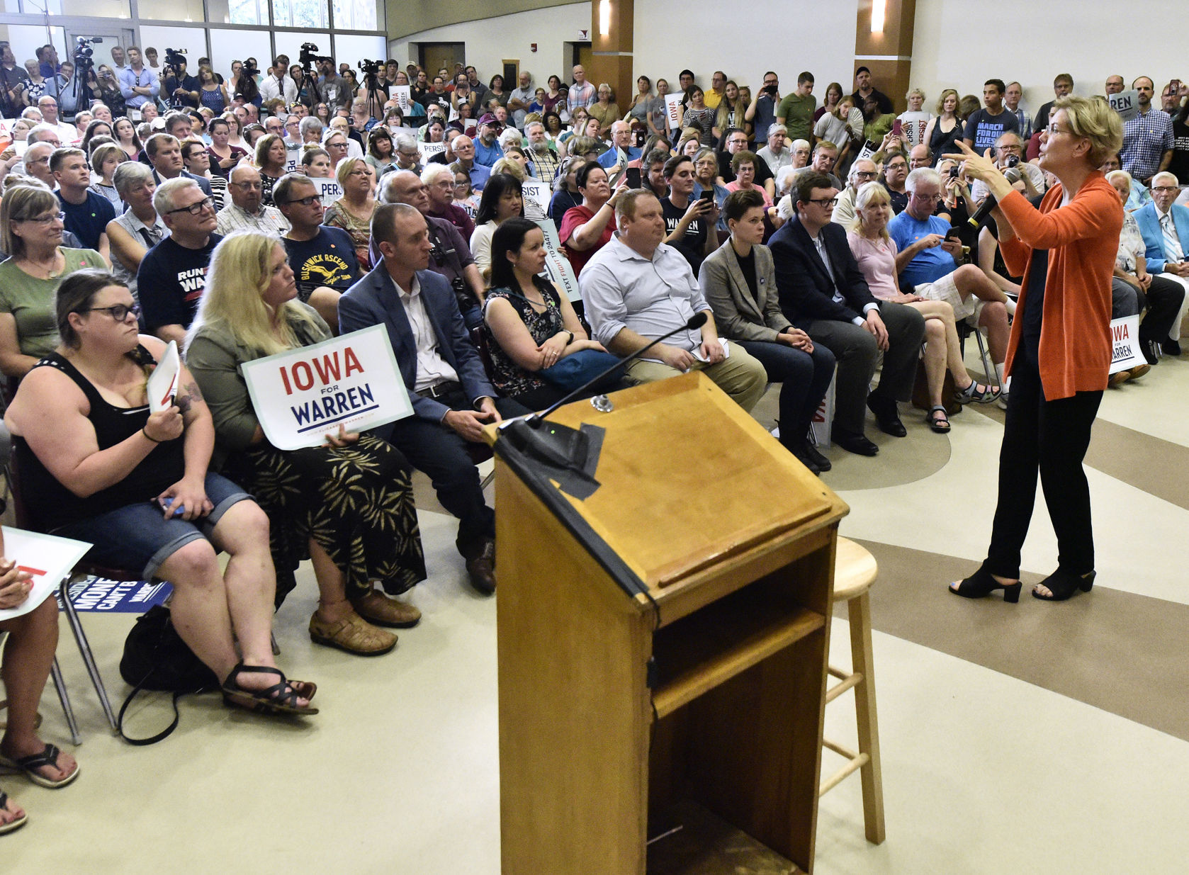 Elizabeth Warren Sioux City campaign